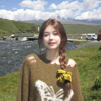 葡萄架下的女神封面
